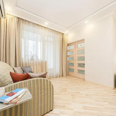 красивая рядом с аркадией и парком * Odessa