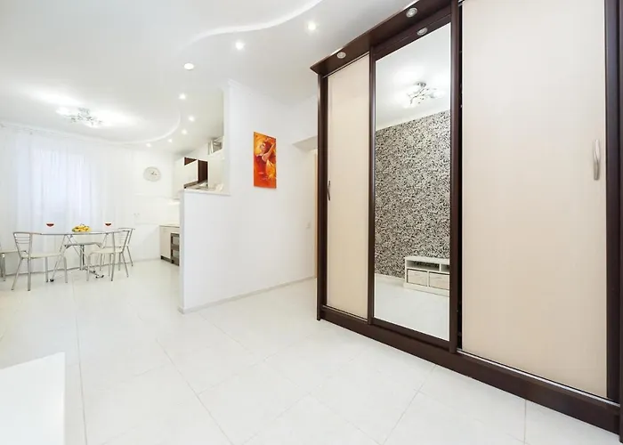 красивая рядом с аркадией и парком * Odessa