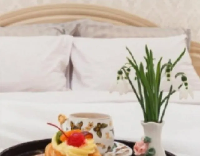 красивая рядом с аркадией и парком *