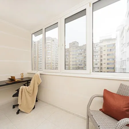 красивая рядом с аркадией и парком Apartment